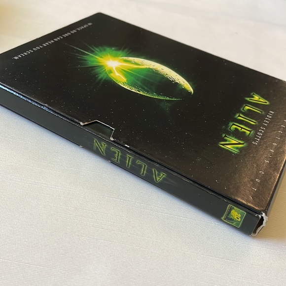 ALIEN DVD Collectors edition 2 disk set - Picture 8 of 9